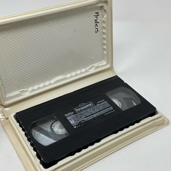 Walt Disney VHS Lot Pocahontas and Pocahontas II Journey to a New World - Picture 8 of 13